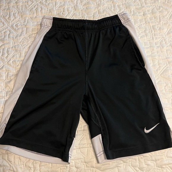 Nike Dri Fit shorts - Picture 1 of 5